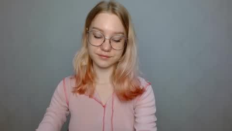 Abby Lovense is active online show from January 12, 9:40 am