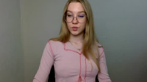 Abby Lovense is active online show from June 19, 2:34 pm