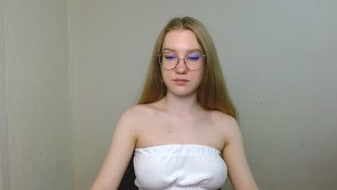 Abby Lovense is active online show from July 4, 9:57 am