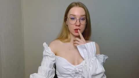Abby Lovense is active online show from February 21, 3:04 pm