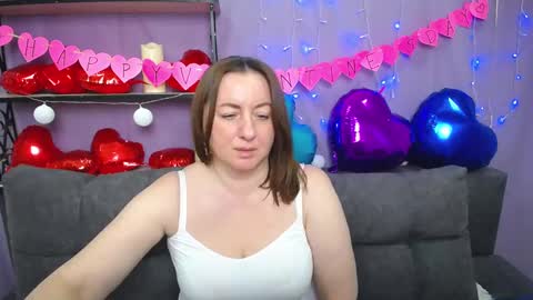 Snapshot of abbytaylorr chatting on February 6, 3:41 pm abbytaylorr online show from February 6, 3:41 pm