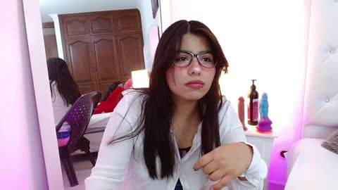 BELLA online show from January 25, 4:02 am