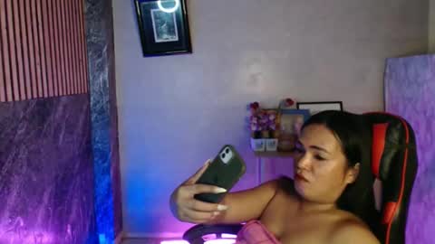 abigail_vergara online show from October 19, 1:05 pm