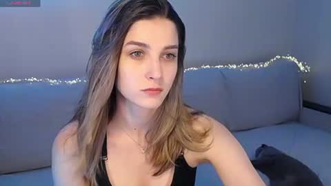 Abigail online show from August 7, 12:58 pm
