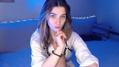 Abigail online show from July 8, 6:33 pm