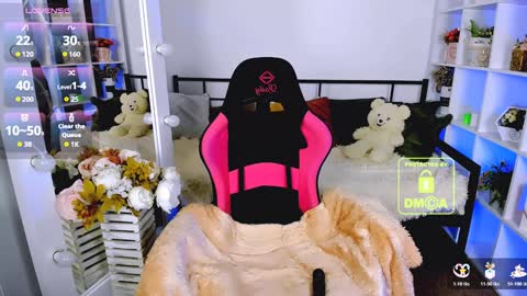 Mary online show from November 6, 10:35 pm