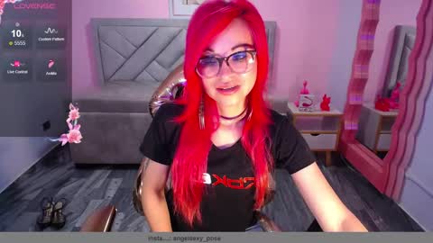 abril_ch_ online show from December 18, 11:16 am