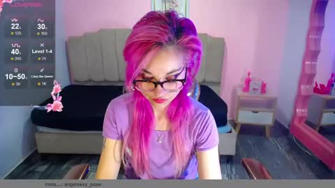 abril_ch_ online show from October 16, 11:10 am