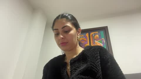 abrilsantosxo online show from April 11, 12:42 pm