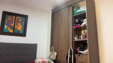 abrilsantosxo online show from April 6, 12:28 pm