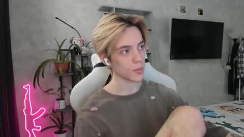 abslut online show from March 16, 11:25 am