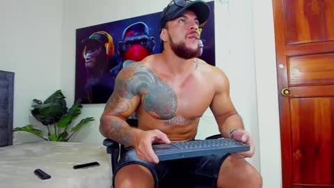 Snapshot of ace_owens chatting on December 15, 8:15 pm ace_owens online show from December 15, 8:15 pm