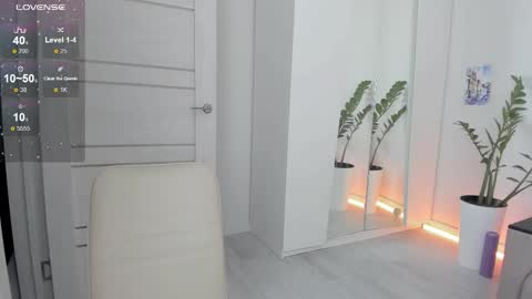 Anna FANSLY yesacid online show from December 18, 6:52 am