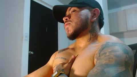 adam shilder7 online show from April 21, 1:42 am