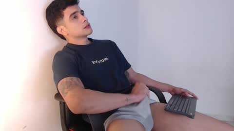 Snapshot of adama_soa chatting on October 14, 3:26 pm Hello guys excuse my absence I will be absent for several days for health reasons I hope you understand thank you very much. online show from October 14, 3:26 pm