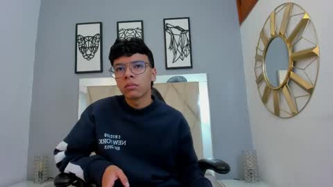 Adams Bobby online show from April 16, 11:32 am