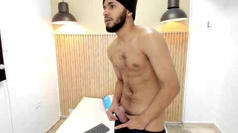 Adams online show from October 5, 8:27 pm