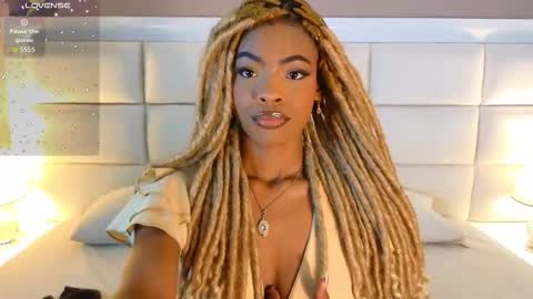 adarasmiith online show from November 25, 1:21 pm