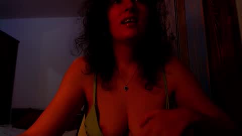 amy        online show from October 14, 9:40 pm