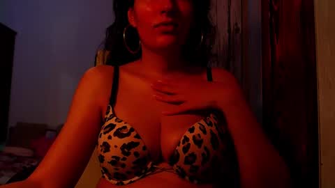 amy        online show from February 25, 9:37 pm