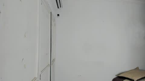 Adela online show from April 11, 11:58 am