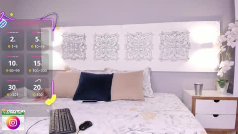 Snapshot of adelaa_11 chatting on September 24, 1:40 pm Adela Worsth online show from September 24, 1:40 pm