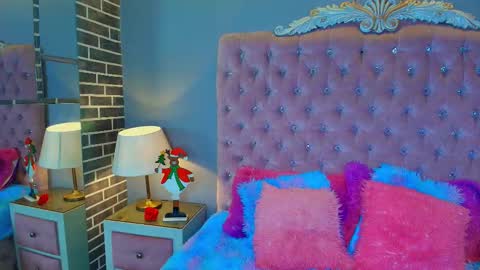 Adelaine online show from December 17, 5:36 am