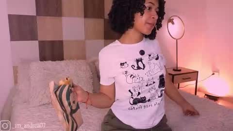 Andrea online show from March 26, 2:22 pm