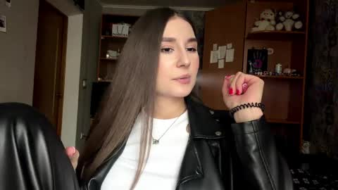 Poly online show from April 3, 1:51 pm