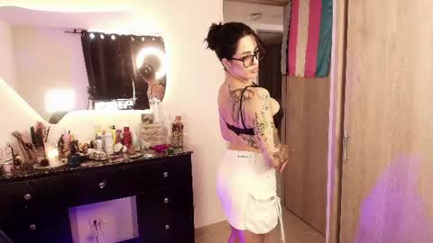 MARIA ANGEL IG iamangel45  online show from June 10, 3:00 pm