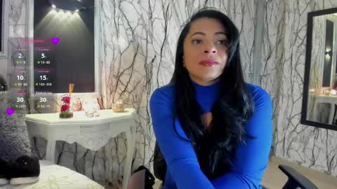 adelinemoretti online show from April 11, 12:20 pm