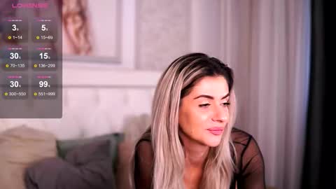 Adelyn online show from November 15, 11:01 am