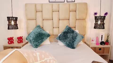 AdharaSmithh online show from March 2, 11:09 pm