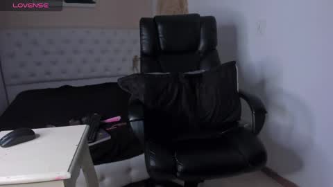 adonis_hot_xx online show from September 19, 11:08 pm