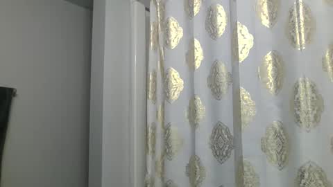 Princess Adri online show from April 5, 1:52 pm