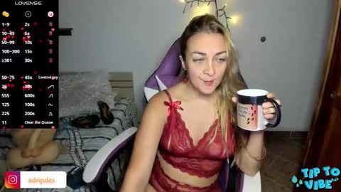 Adriana Paredes  online show from February 3, 11:58 am