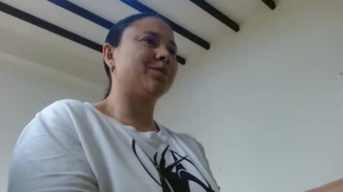 Adriana Tellez online show from December 17, 3:30 pm