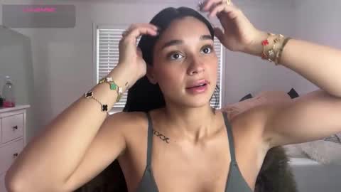 Adrianna  online show from November 26, 8:27 pm