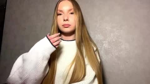 Caroline online show from April 26, 4:26 pm