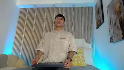 adrianstark_ online show from June 19, 1:06 pm