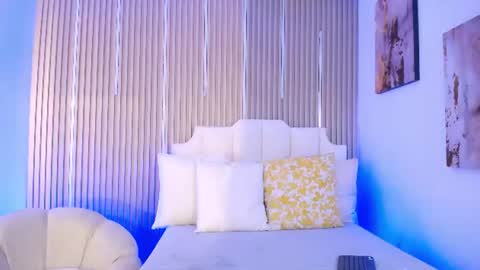 adrianstark_ online show from June 25, 12:32 pm