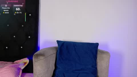 adriel_escalante online show from May 29, 2:53 am