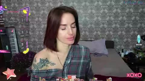 Snapshot of adrihanna chatting on October 22, 7:11 am Adriana online show from October 22, 7:11 am