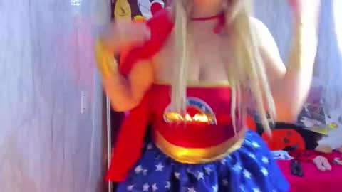 adriiana_fox_ online show from October 31, 11:27 pm