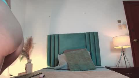 aelinduvalier online show from September 16, 6:33 pm