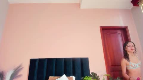 aelinduvalier online show from December 16, 6:36 pm