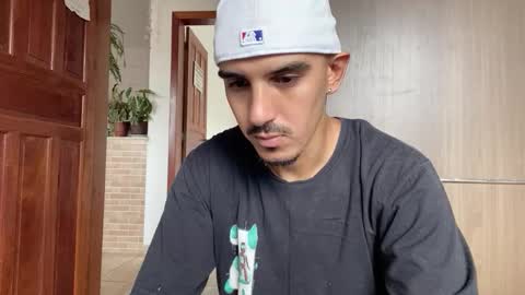 Luci online show from February 2, 7:10 pm