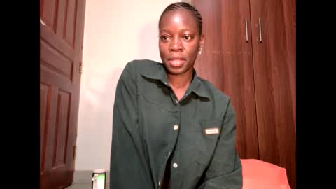Snapshot of afro_pop chatting on September 17, 2:04 am Leah online show from September 17, 2:04 am