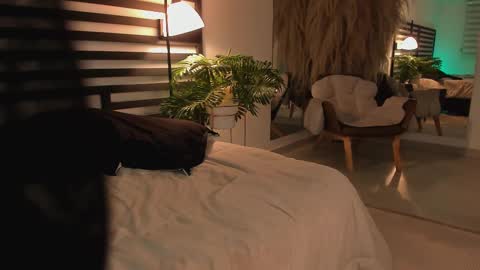 Emma online show from February 13, 1:19 am