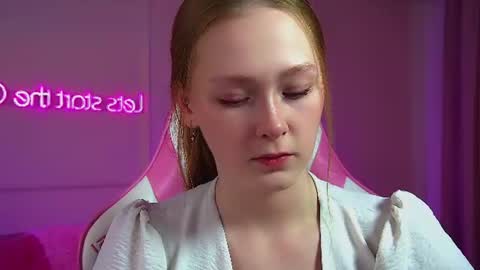 AgataFoxley online show from June 23, 7:27 am